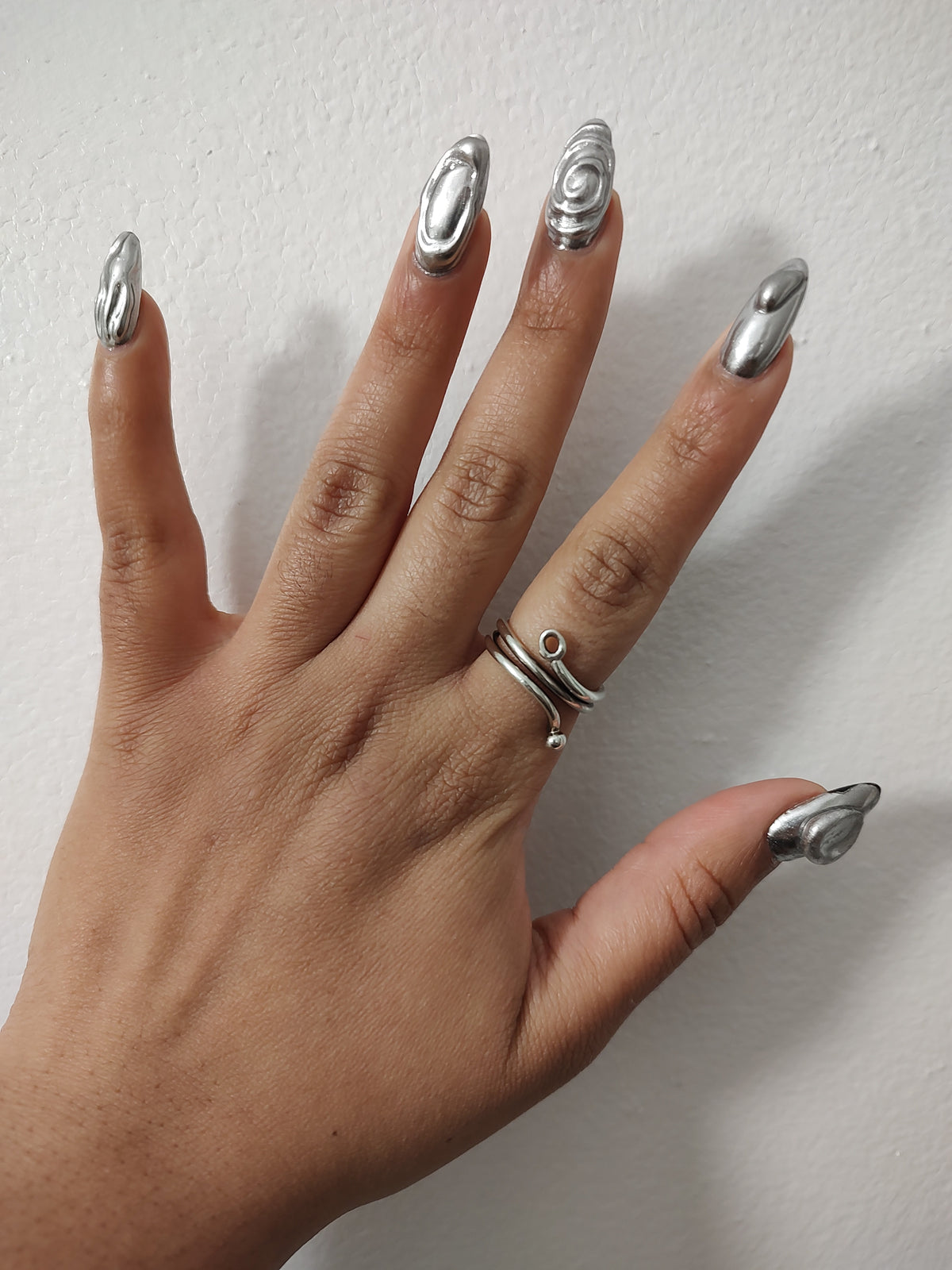 The Flower Stem Ring in Silver