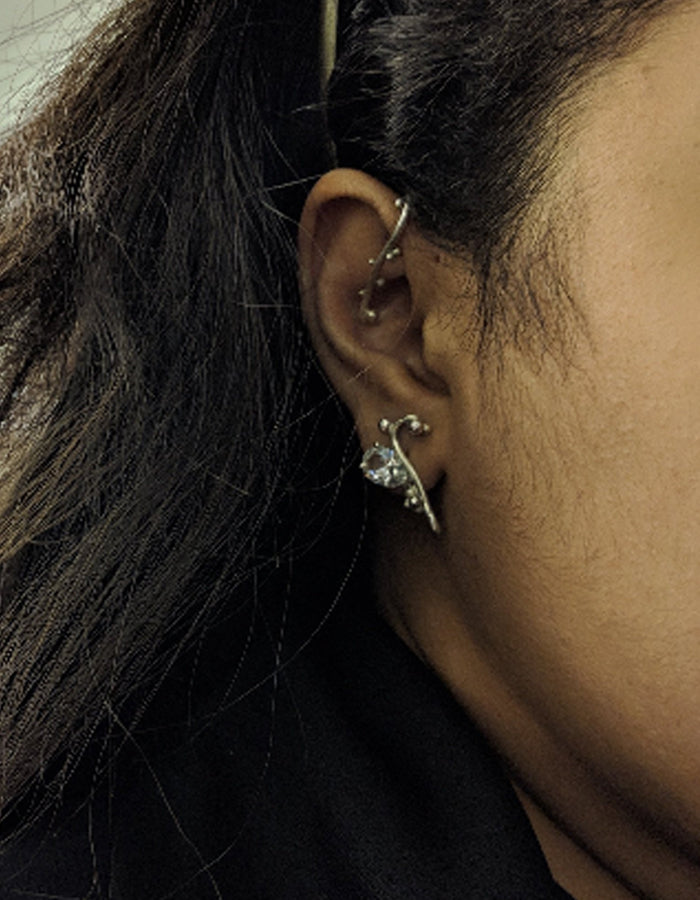 Rosebuds Over-the-Ear Earcuff in Gold