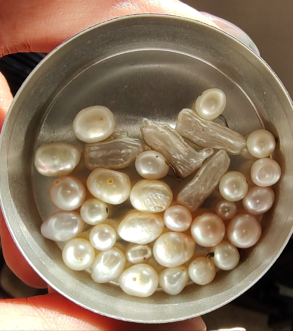 Mixed Parcel of Pearl Beads