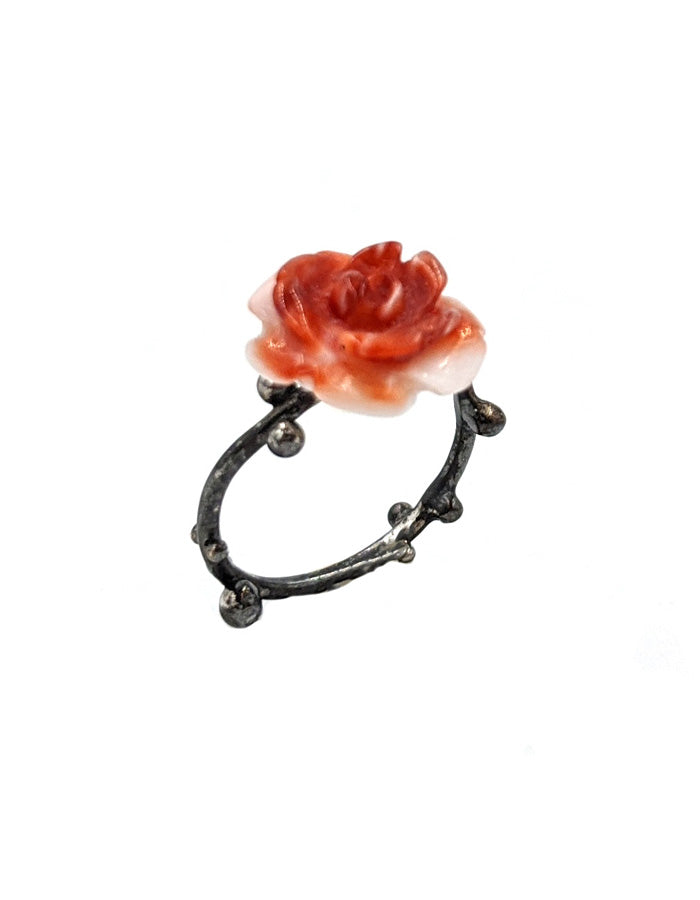 Rosebuds Midi Ring with Spiny Shell Flower