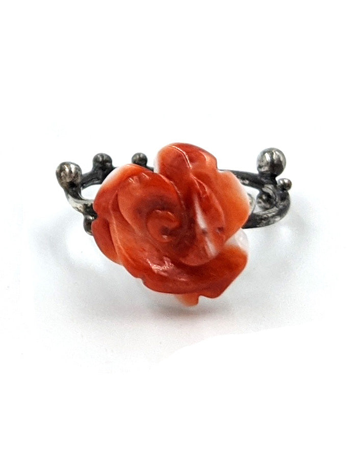 Rosebuds Midi Ring with Spiny Shell Flower